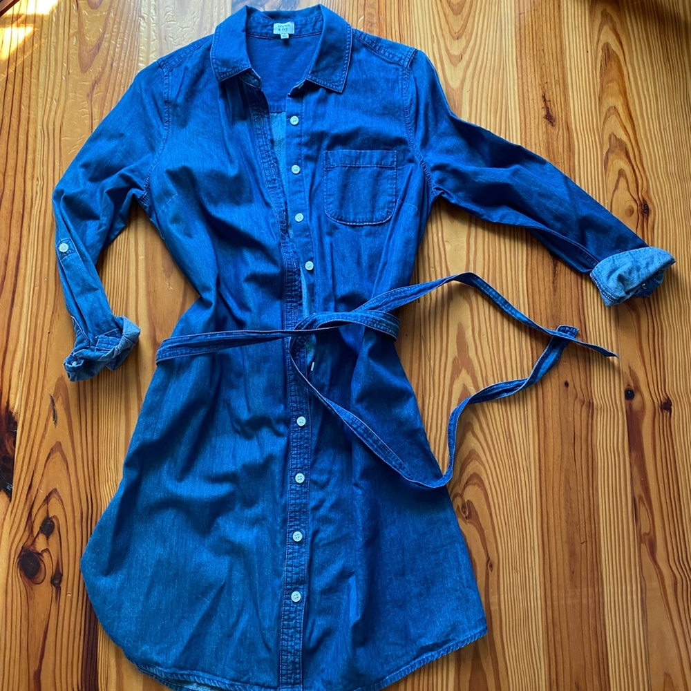 Crown & Ivy tie waist dress